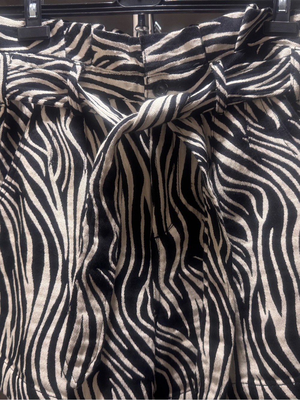 Sexy Zebra Print Paperbag Waist Shorts - Black & Cream

100% Cotton Size 26